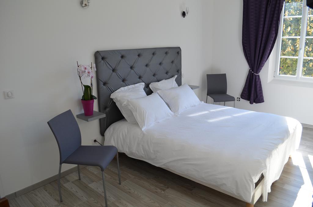 Bed and Breakfast La Petite Ecole Marciac Habitación foto